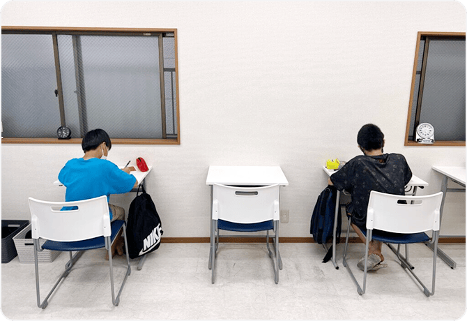 自習室での徹底的な勉強量管理！